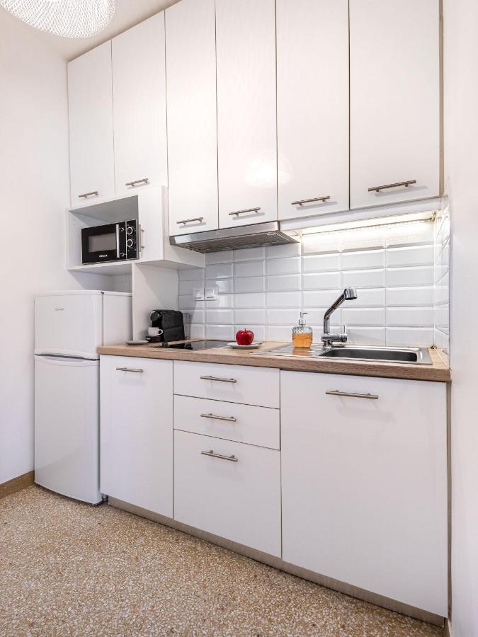 Breeze One Bedroom Apartment By Blupine アテネ エクステリア 写真