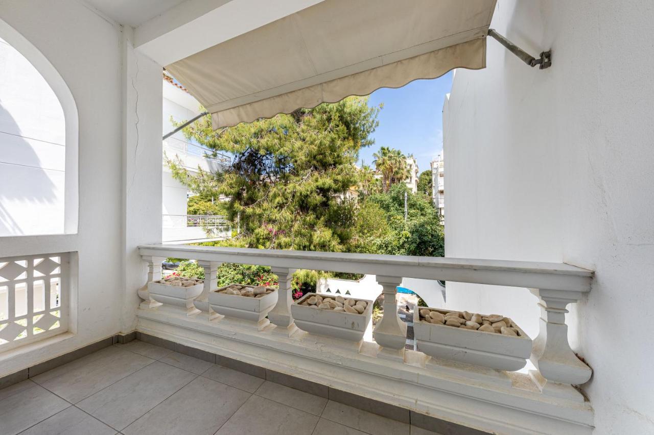 Breeze One Bedroom Apartment By Blupine アテネ エクステリア 写真