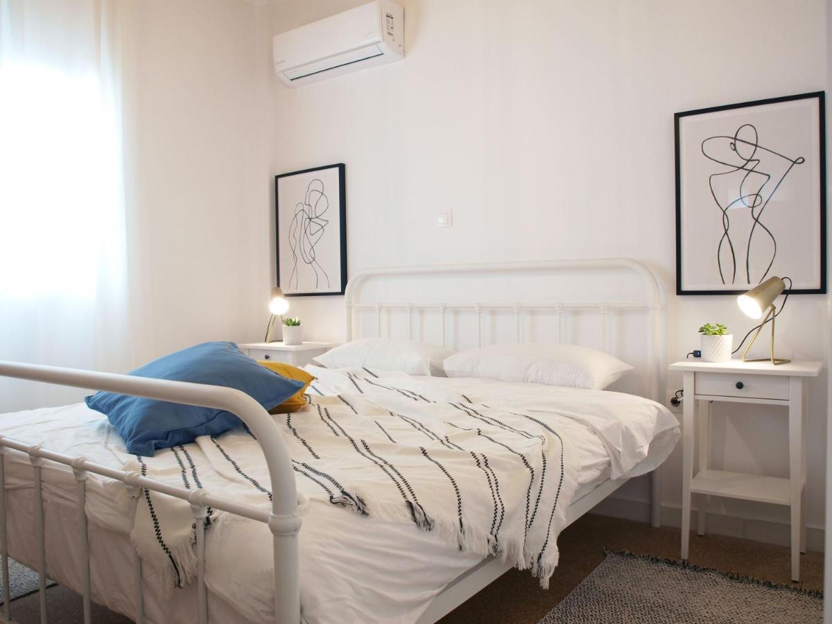 Breeze One Bedroom Apartment By Blupine アテネ エクステリア 写真