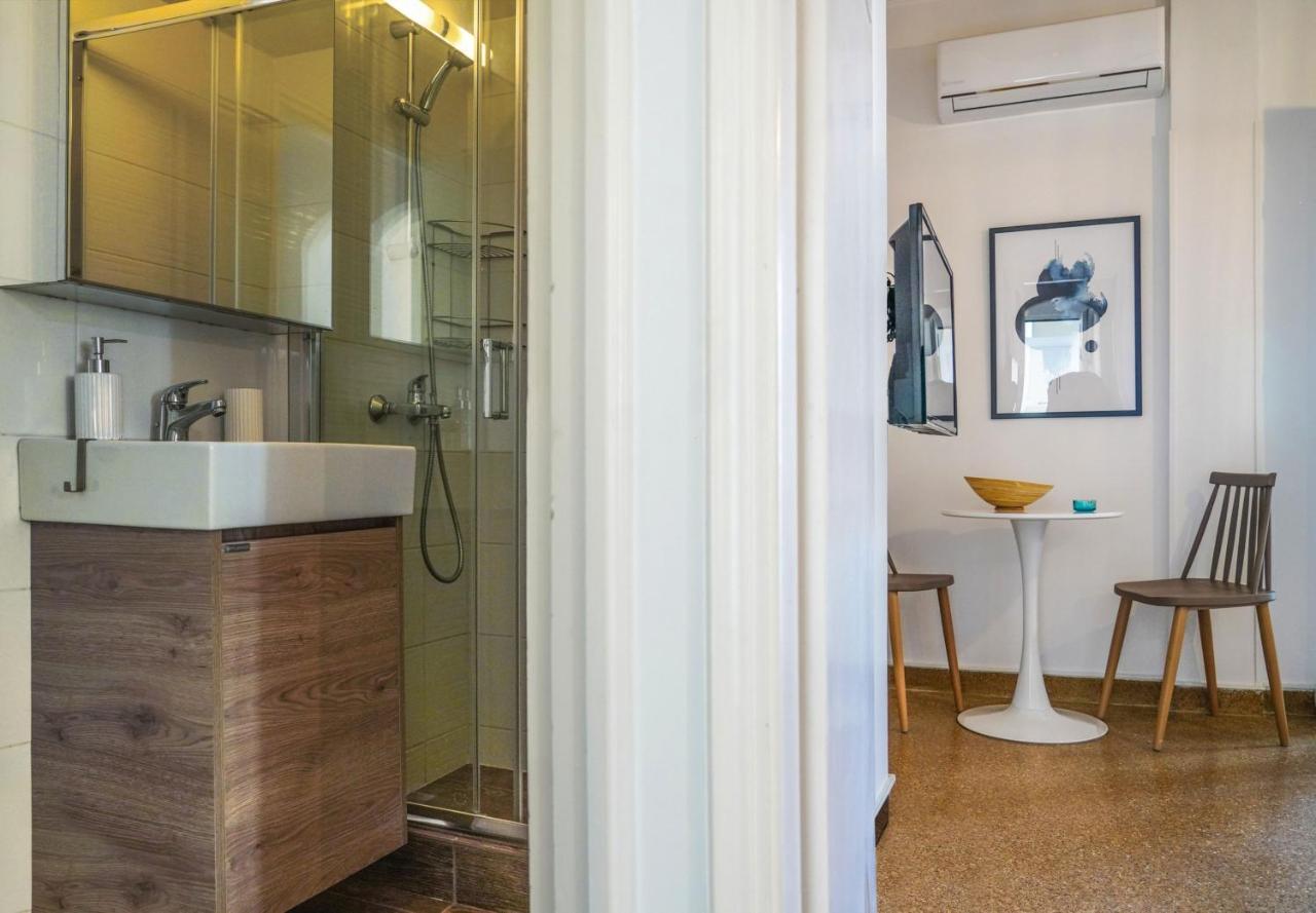 Breeze One Bedroom Apartment By Blupine アテネ エクステリア 写真
